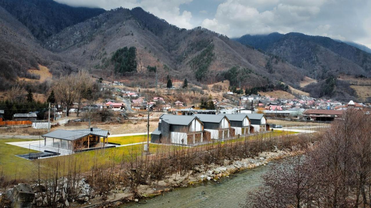 Complex Lunlo Village Brezoi Exteriér fotografie