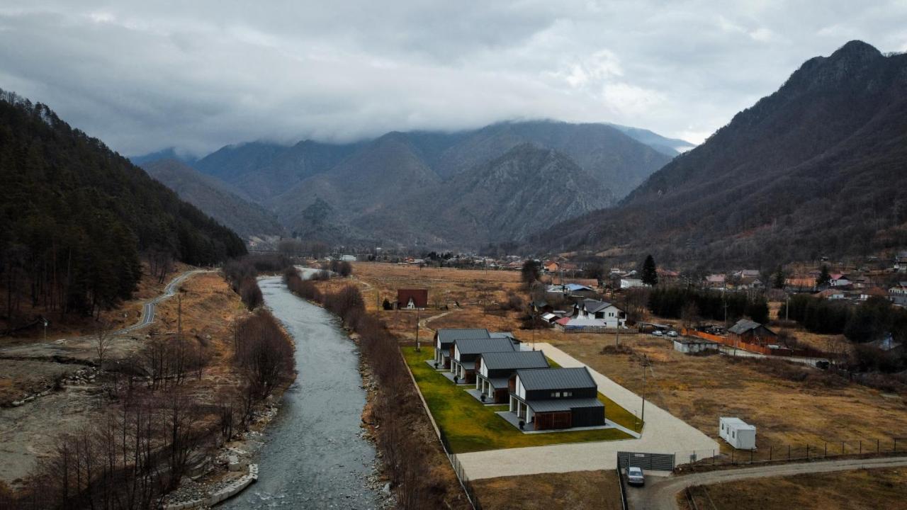 Complex Lunlo Village Brezoi Exteriér fotografie